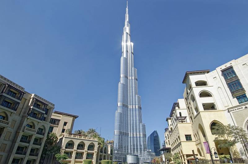 Nejvyšší budovou světa je Burdž Chalífa v Dubaji.