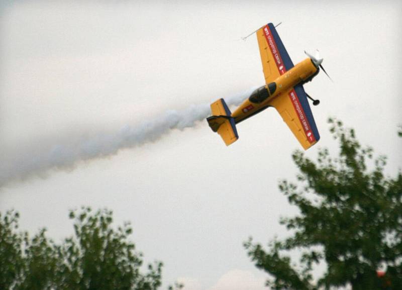 16. Mistrovství Evropy v letecké akrobacii skončilo v sobotu v Hradci Králové. Mistrem Evropy se stal ruský pilot Michail Mamistov.