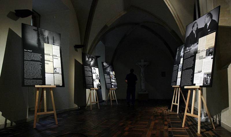 Výstava v Pražském Karolinu, která připomíná upálení a celý život studenta Jana Palacha.