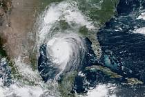 Hurikán Laura u amerického pobřeží.