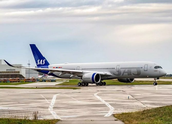 Airbus A350-900 v barvách SAS.