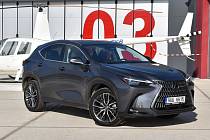 Lexus NX během testovací jízdy