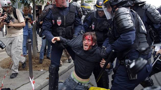 Protesty proti zákoníku práce ve Francii.