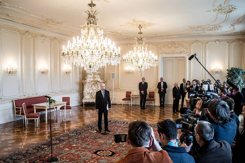 Prezident Miloš Zeman přivítal 4. května na Pražském hradě premiéra Bohuslava Sobotku.