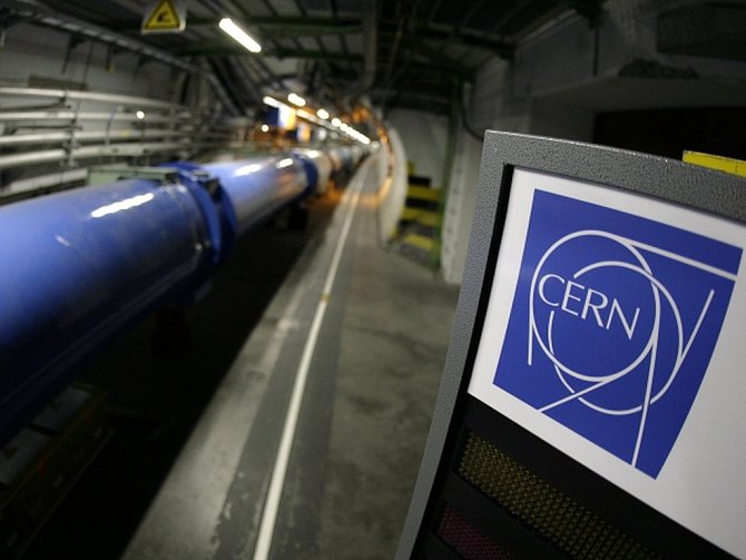 Největší a nejvýkonnější urychlovač částic na světě je ode dneška po dvouleté přestávce opět v provozu. Oznámila to Evropská organizace pro jaderný výzkum (CERN).