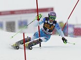 Šárka Strachová ve slalomu SP v Méribelu.