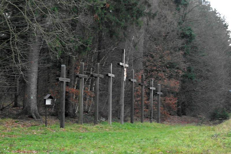 Kříže momentálně nejsou v nejlepším stavu.