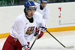 Hokejista Zbyněk Irgl rozhodl ve čtvrtečním zápase Kontinentální hokejové ligy o výhře Jaroslavli na ledě Chabarovsku. Omsk pak popřel spekulace o Jágrově odchodu.