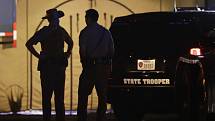 Útočník v Texasu střílel do návštěvníků kostela