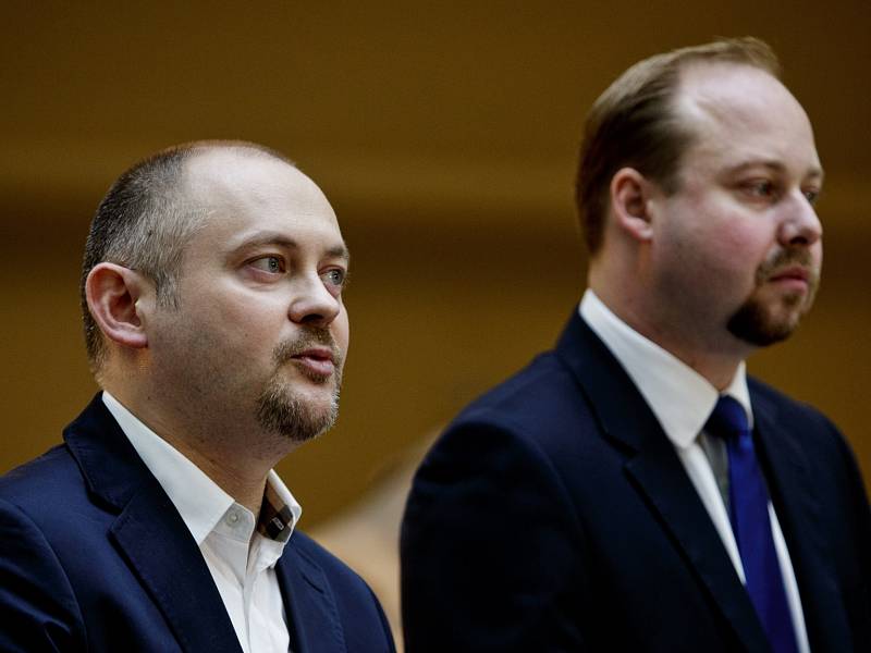 Michal Hašek a Jeroným Tejc oznámili rezignaci na své posty místopředsedů v ČSSD.