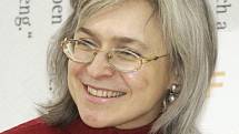 Anna Politkovská v roce 2005 při rozhovoru v Lipsku
