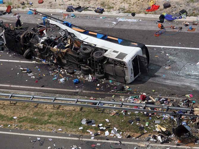 V Chorvatsku havaroval autobus brněnské CK, zemřelo osm lidí. 