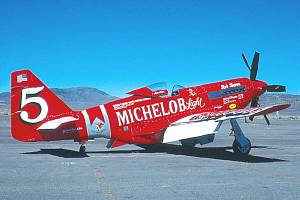 Značně modifikovaný P-51 Mustang "Red Baron" vítěz několika rychlostních závodů okolo pylonů v Renu nebo Mojave. Byl zničen při havárii v roce 1979