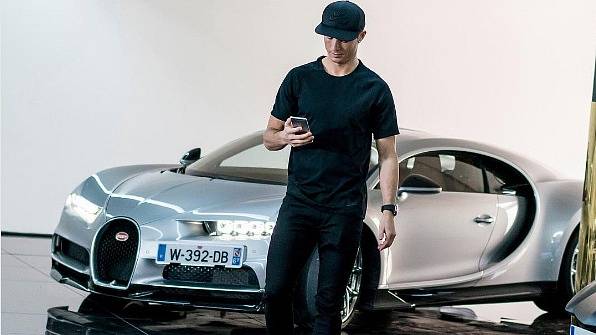 Cristiano Ronaldo a jeho budoucí Bugatti Chiron.