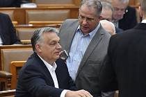 Maďarský parlament schválil mimořádné pravomoce prezidentu Viktoru Orbánovi