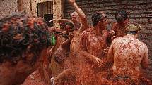 Rajčatová bitva 'La Tomatina' v  ulicích španělského městečka Buňol