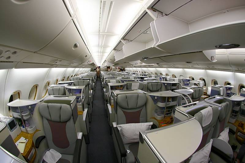 4. Airbus A380-800 - byznys třída u aerolinek Emirates