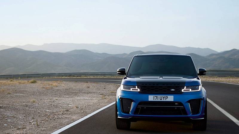 Range Rover Sport SVR.