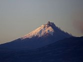 Ekvádorský vulkán Cotopaxi, který se po letech probudil k životu, může přímo ohrozit až 325.000 obyvatel blízkých oblastí. 