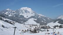 Lyžařské středisko Dachstein-West na pomezí Horních Rakous a Salcburska