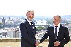 Premiér Petr Fiala a spolkový kancléř Olaf Scholz před jednáním v Kramářově vile, 29. srpna 2022, Praha