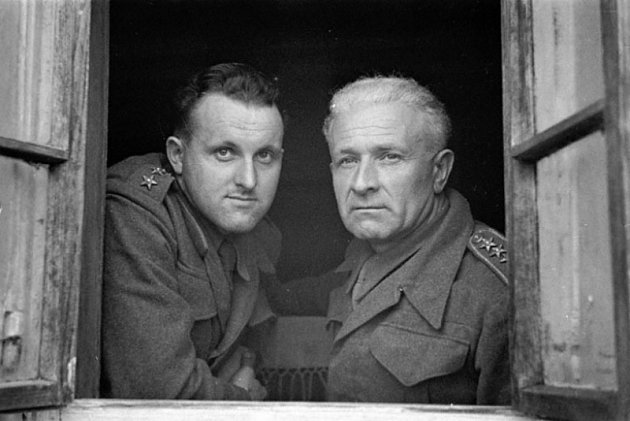 Bohumír Lomský a Ludvík Svoboda v Sovětském svazu v roce 1941.