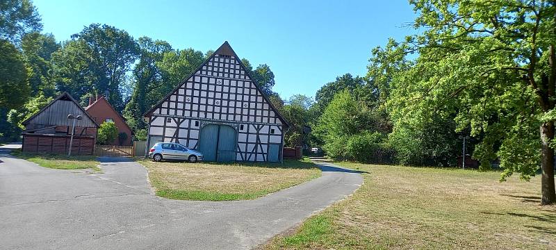Památkové chráněna typická slovanská vesnice Lubeln s domy kolem kruhové návsi. Mnohé jsou ze 17. století, kdy se tu ještě mluvilo drevansky.