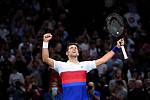 Novak Djokovič slaví triumf v Paříži.