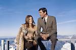 Darsteller George Lazenby jako James Bond a Diana Rigg zazářili ve snímku Ve službách Jejího Veličenstva.