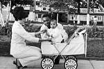 Pelé se svou první manželkou Rosemeri a prvorozenou dcerou Kelly Cristinou (rok 1967).
