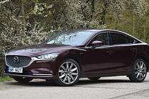 Mazda 6 se v současné generaci vyrábí již přes deset let. Stáří na ní vidět není