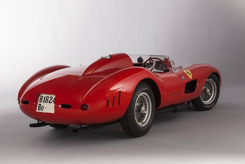 Ferrari 335 S Spider Scaglietti z roku 1957.