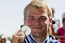 Lukáš Koranda se stříbrnou medailí z mistrovství světa.