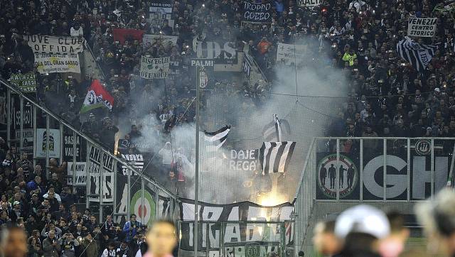 Mönchengladbach - Juventus: Nepokoje v sektoru hostů