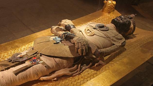 Označení "mumie" je podle některých Britských muzeí dehonestující. 