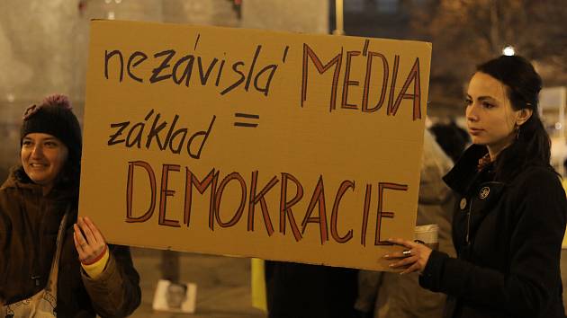 Demonstrace za zachování svobody slova a médií, Zemane - ČT nedáme! Václavské náměstí 14.března