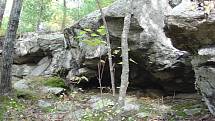 Jeskyně v lokalitě Amerického Stonehenge.