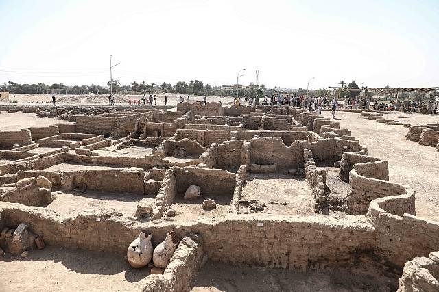 Aren. Nově odkryté město je největším objeveným starobylým městem v Egyptě.