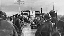 Začátkem března 1937 začala velká ofenzíva fašistických Frankových jednotek proti Guadalajaře, jejíž hlavní nápor byl veden na silnici Madrid - Saragossa (Carretera de Aragon)