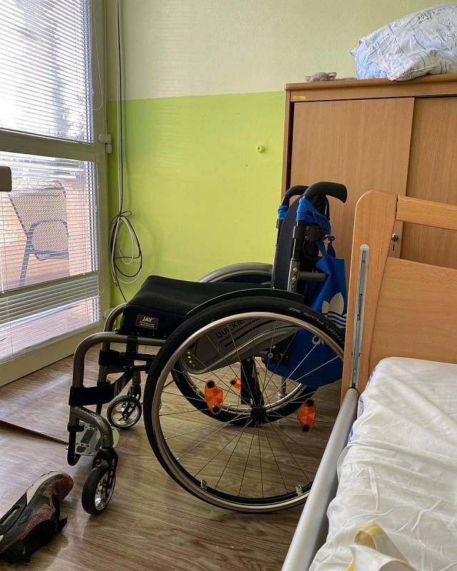 Invalidní vozík je nyní nedílnou součástí Terezina života.