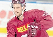 ZÁMOŘSKÝ TVRĎÁK. Obránce Jeremie Blain je jeden ze tří Kanaďanů, kteří dorazili do hokejové Sparty během léta. Poslední sezonu odehrál v dresu Innsbrucku.