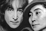 John Lennon s manželkou Yoko Ono v roce 1980. Ve stejném roce byl Lennon zavražděn.