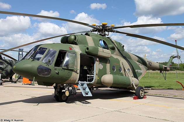 Vrtulník Mi-17 je stále chloubou ruského vrtulníkového exportu, i když už pomalu zastarává.