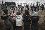 Uprchlíci na bělorusko-polské hranici u města Grodno, 17. listopadu 2021