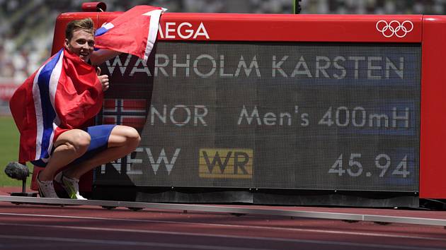 Nor Karsten Warholm vytvořil v olympijském finále běhu na 400 metrů překážek světový rekord.