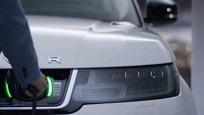 Range Rover Sport P400e.