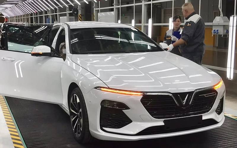 V září se na mapu zobrazující státy s automobilovou výrobou dostal Vietnam. Činnost zahájila značka Vinfast