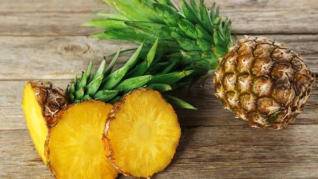 Experti doporučují jíst před spaním ananas