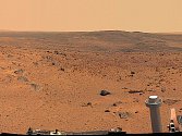 KRAJINA NA MARSU. Takto zachytila Mars kamera průzkumného vozidla Spirit.