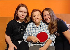Zleva: Veronika Poláková, její babička Olga Fantová a její maminka Veronika Vlnasová-Poláková